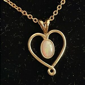 Vintage ActII necklace with opal pendant